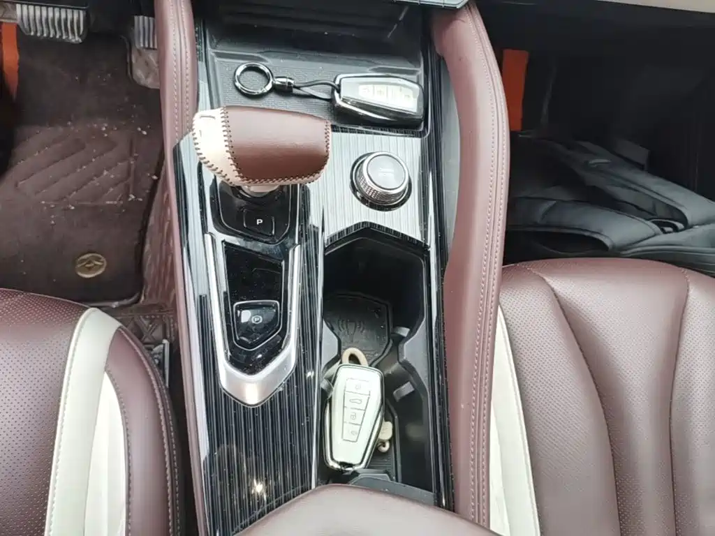 Geely Xingyue L — миниатюра 14