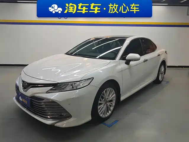 TOYOTA CAMRY 2019