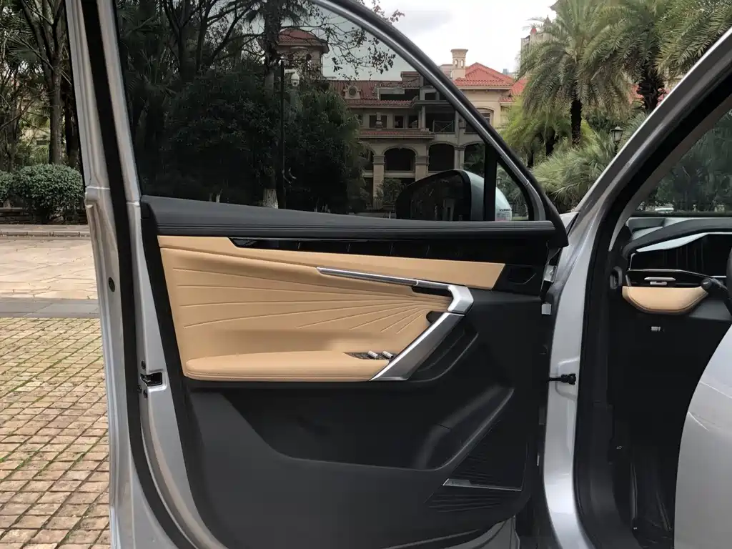 GEELY AUTOMOBILE BOYUE L