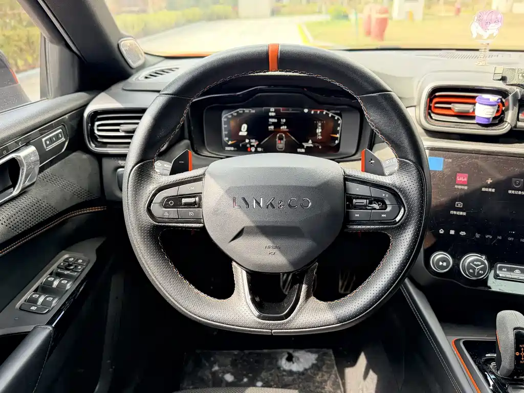 LYNK & CO. 02 HATCHBACK