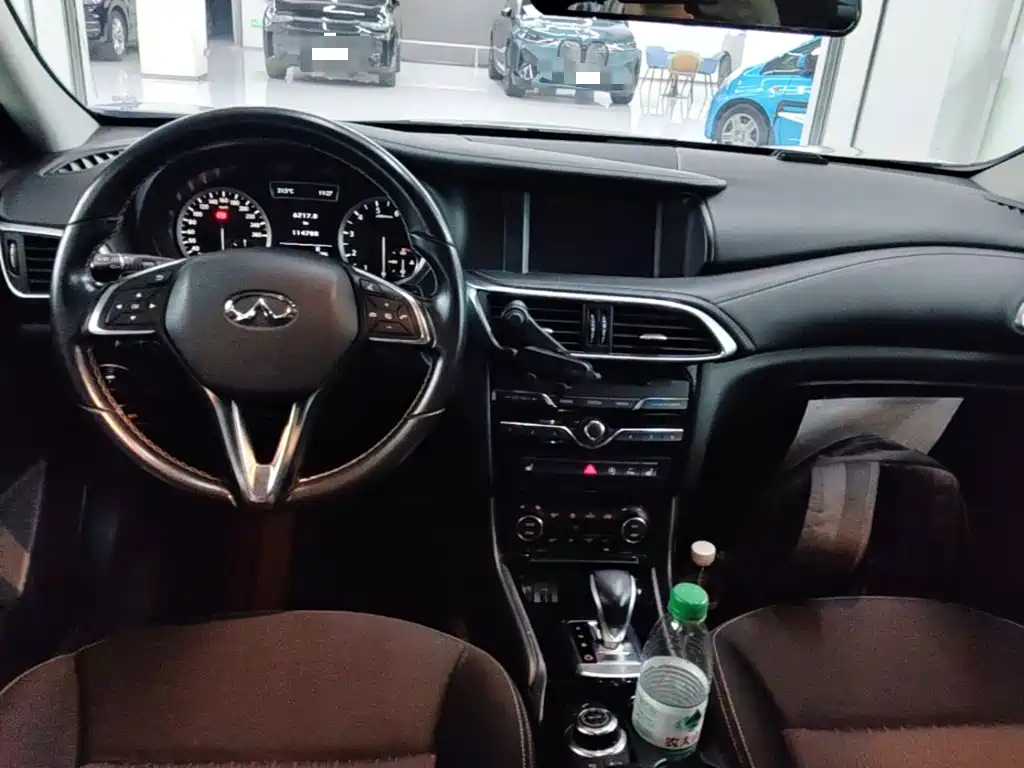 Infiniti QX30 — миниатюра 10