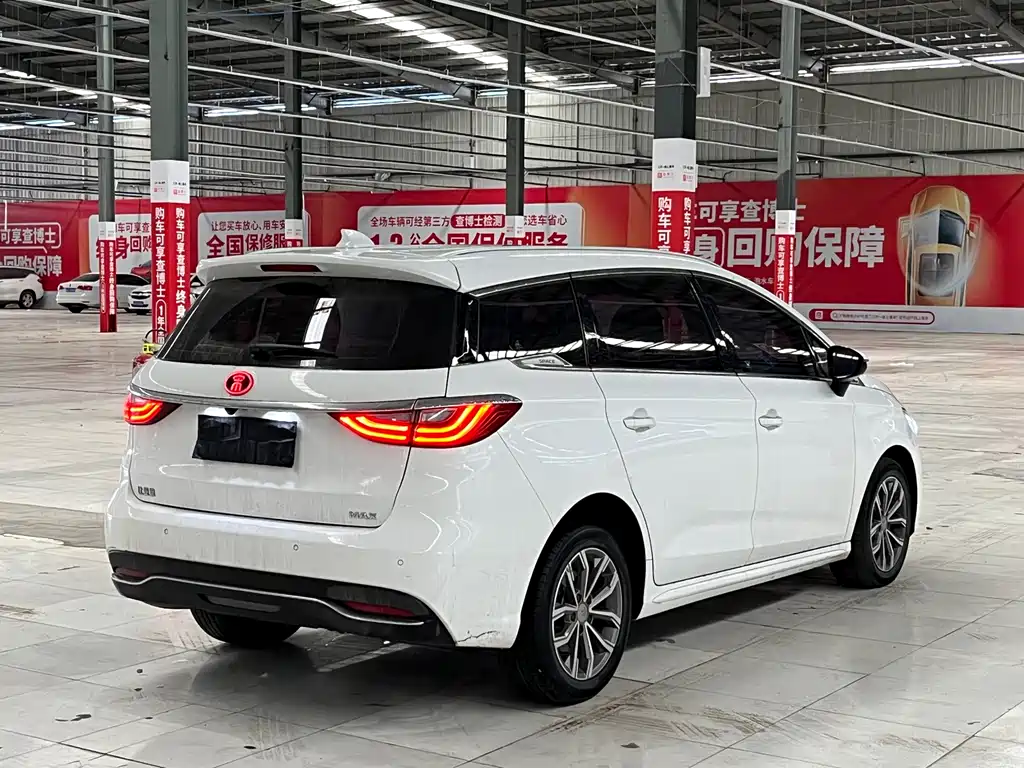 BYD SONG MAX