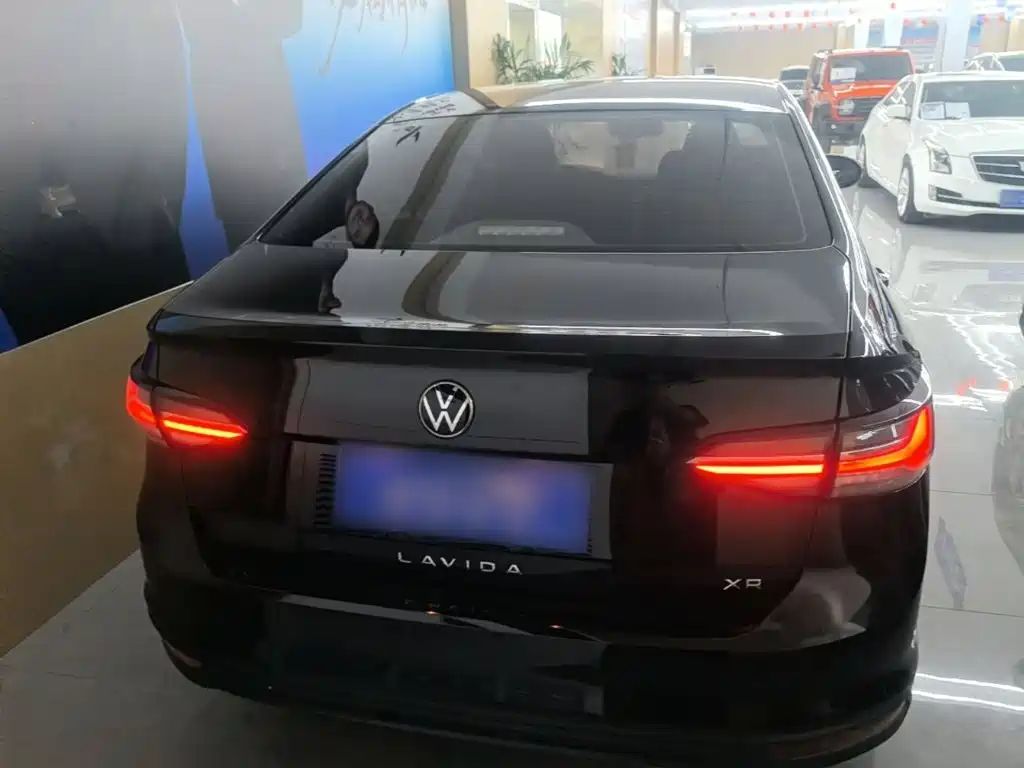 Volkswagen Lavida — миниатюра 6