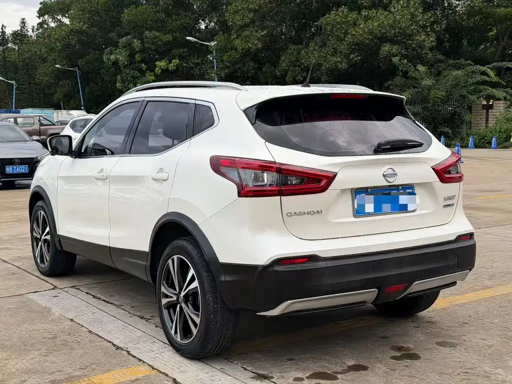 Nissan Qashqai — миниатюра 9