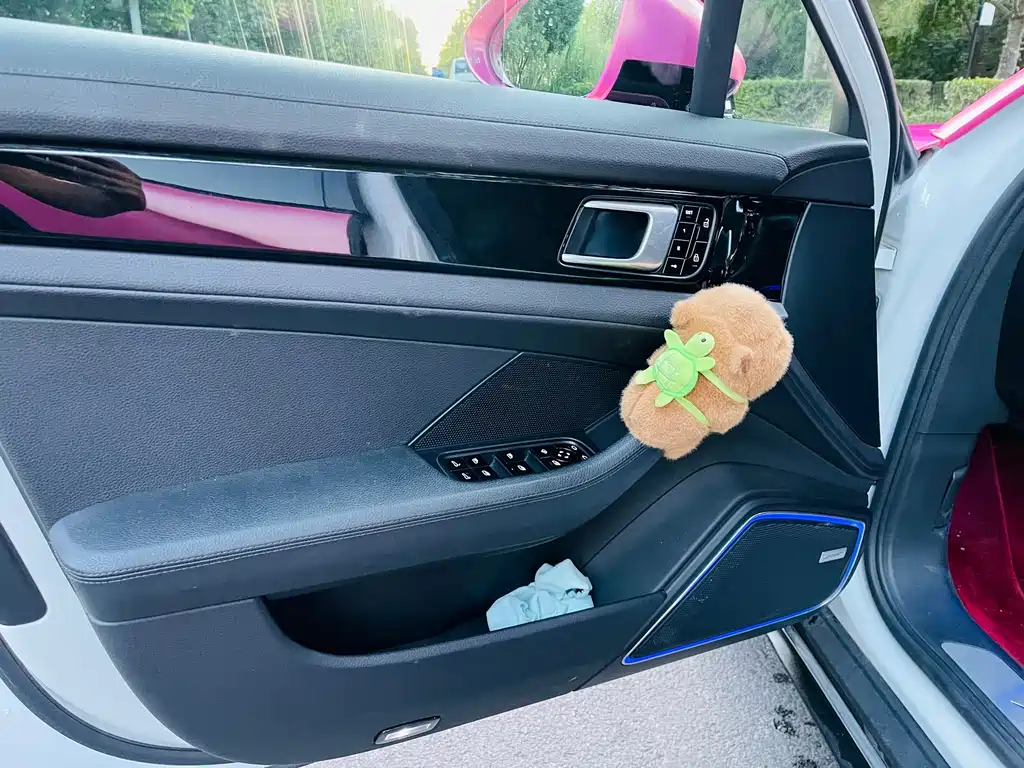 Porsche Panamera — миниатюра 9