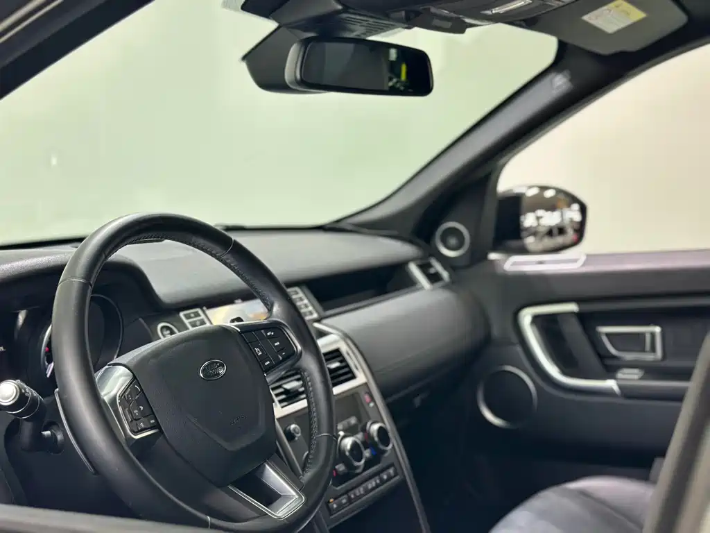 Land Rover Discovery Sport — миниатюра 8