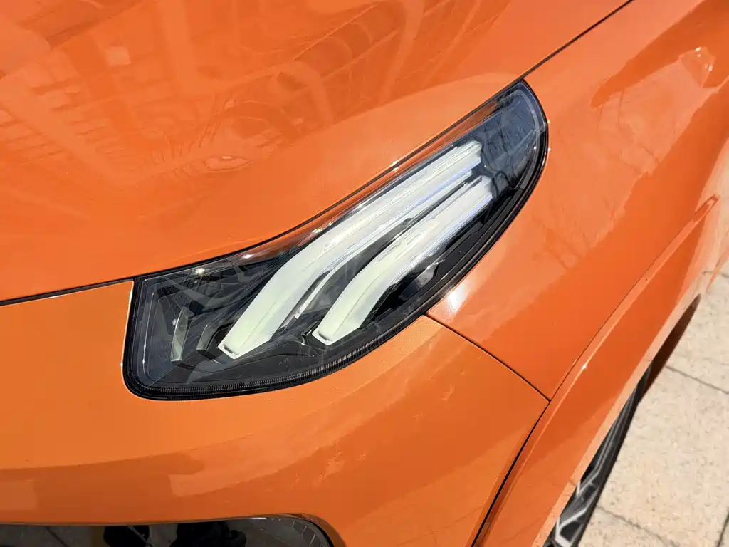 LYNK & CO. 02 HATCHBACK