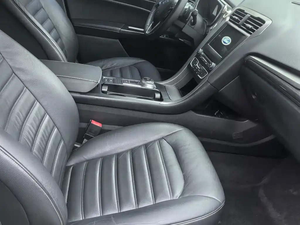 Ford Mondeo — миниатюра 16