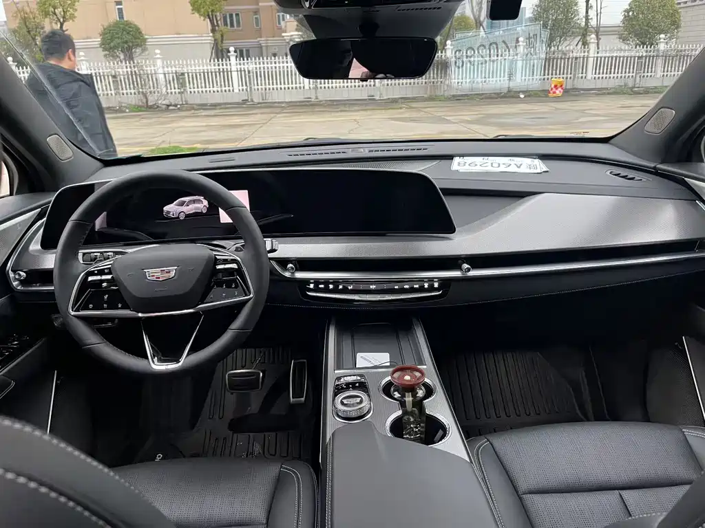CADILLAC XT5