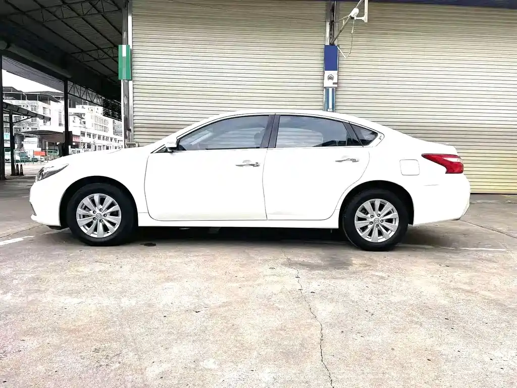 Nissan Teana — миниатюра 4