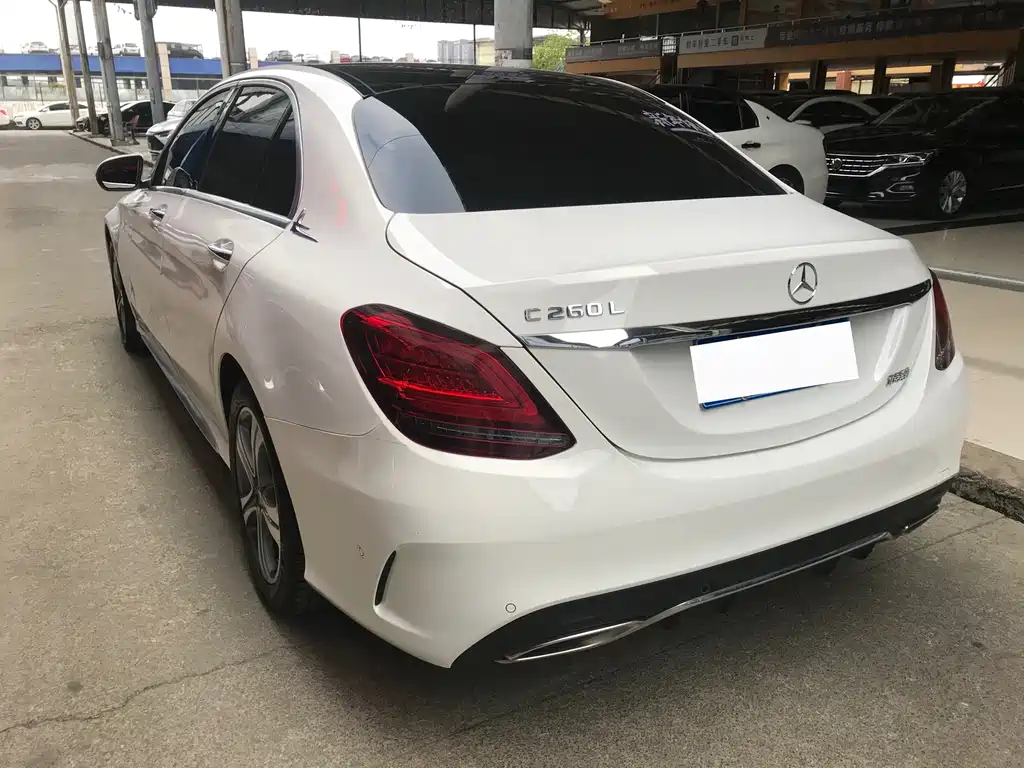 Mercedes-Benz C-Class — миниатюра 5