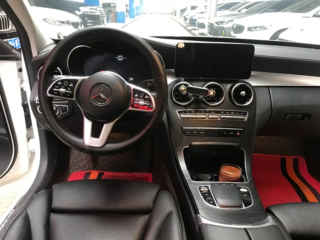 Mercedes-Benz C-Class — миниатюра 9