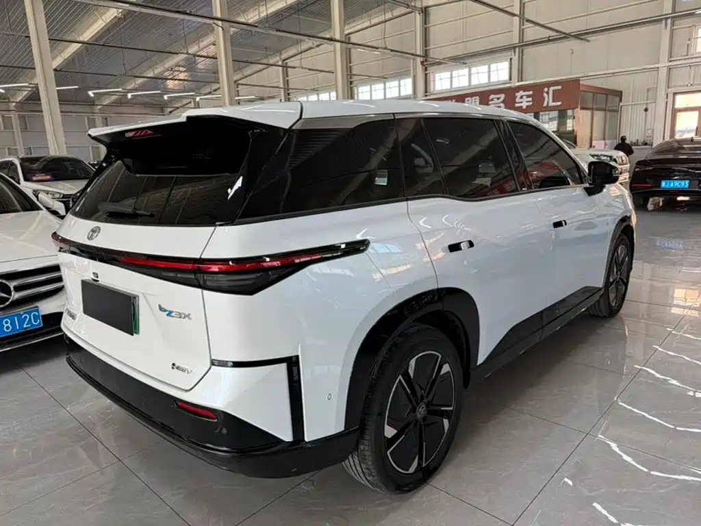 Toyota bZ3 — миниатюра 9