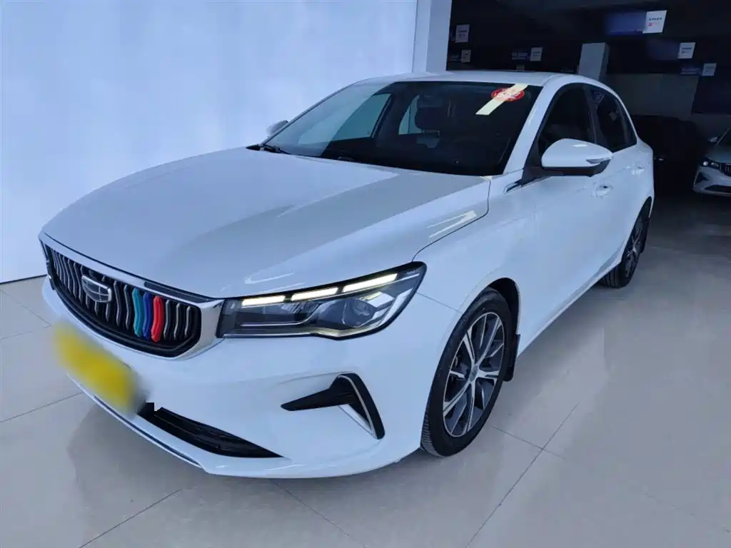 Geely Emgrand 2022