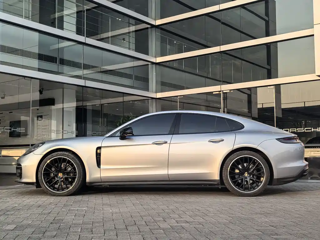 Porsche Panamera — миниатюра 5