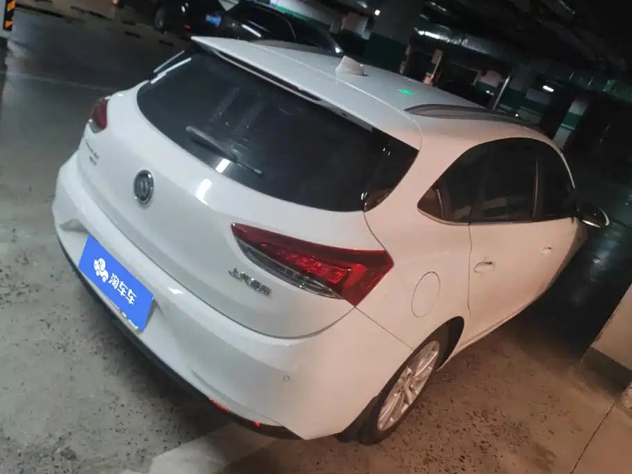 Buick Excelle — миниатюра 3