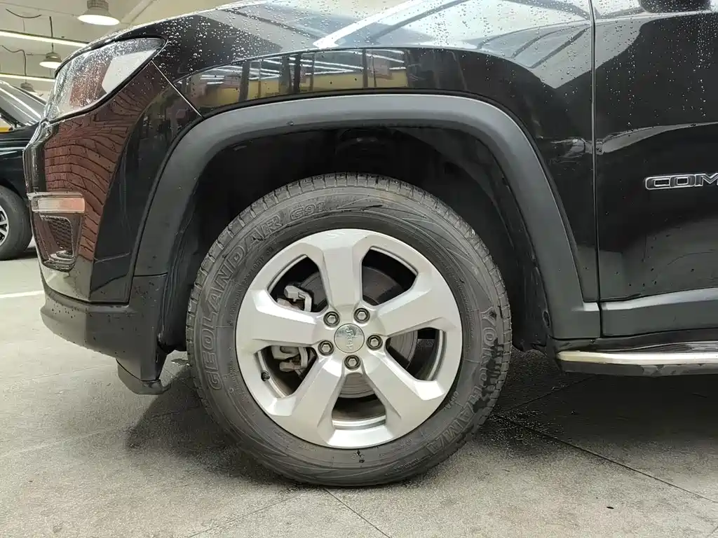 Jeep Compass — миниатюра 13