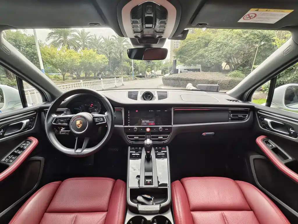 Porsche Macan — миниатюра 13