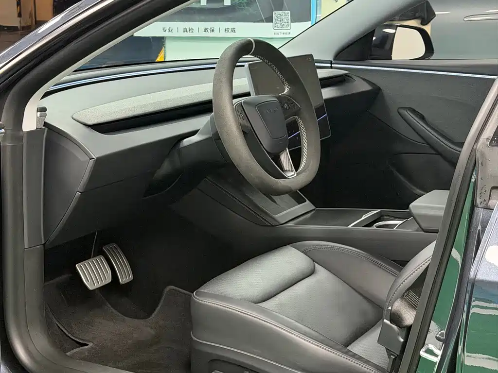 Tesla Model 3 — миниатюра 9