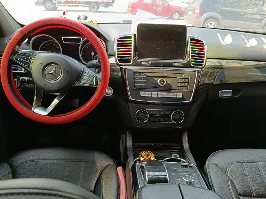 Mercedes-Benz GLE (Import) — миниатюра 12