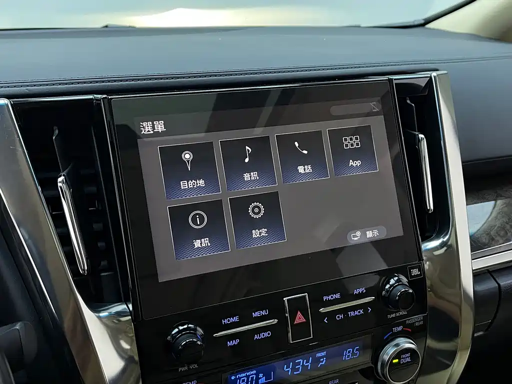 Toyota Alphard — миниатюра 14