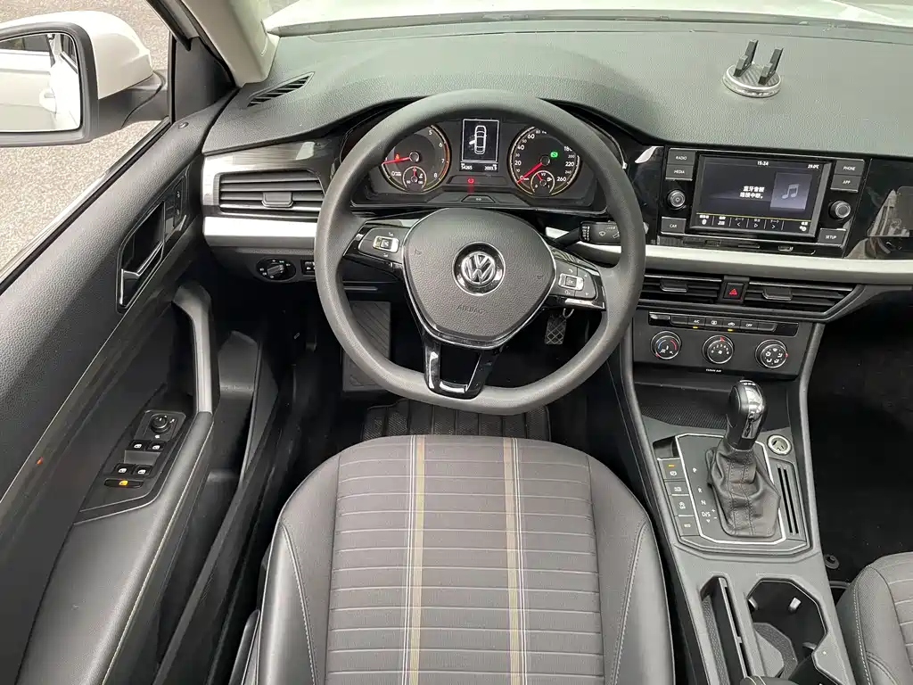 Volkswagen Lavida — миниатюра 19