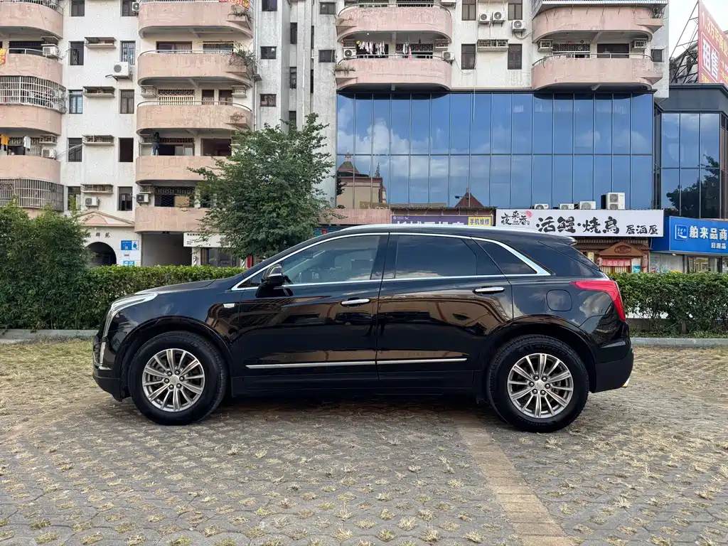 Cadillac XT5 — миниатюра 7