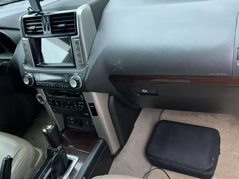 Toyota Prado — миниатюра 4