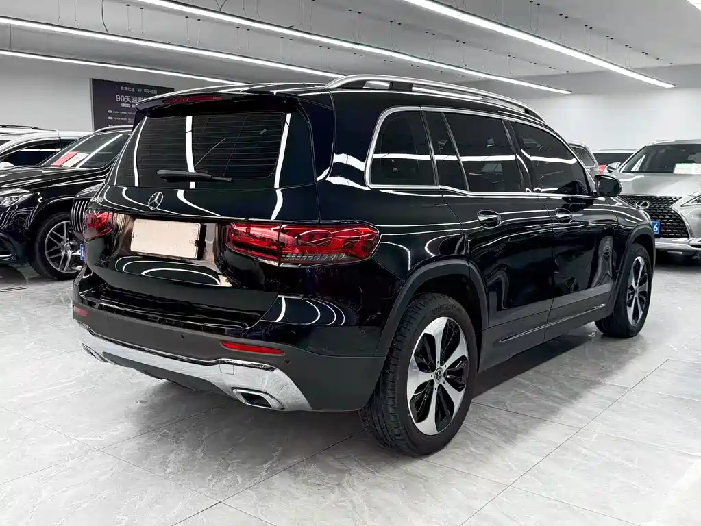 Mercedes-Benz GLB — миниатюра 4