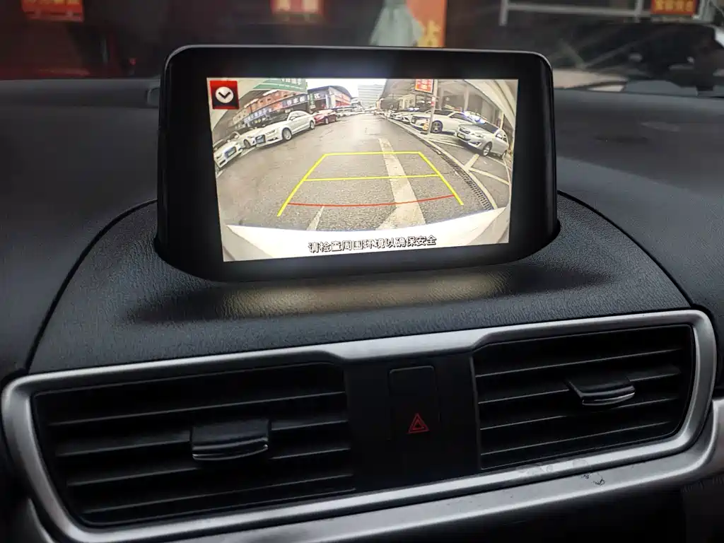 Mazda 3 Axela — миниатюра 18
