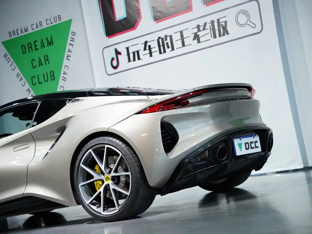 Lotus Emira — миниатюра 40