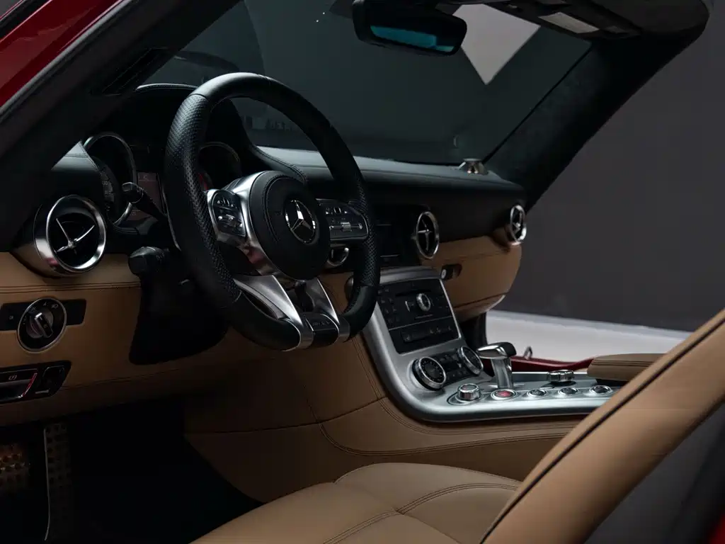 Mercedes-Benz SLS AMG — миниатюра 12