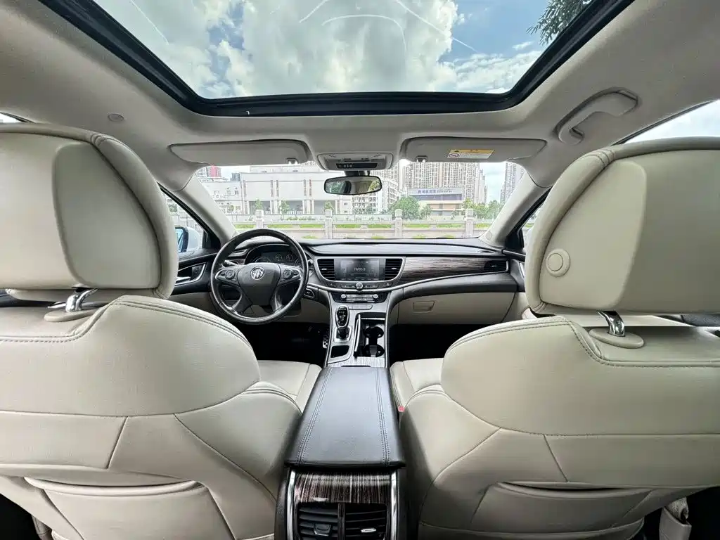 Buick LaCrosse — миниатюра 9