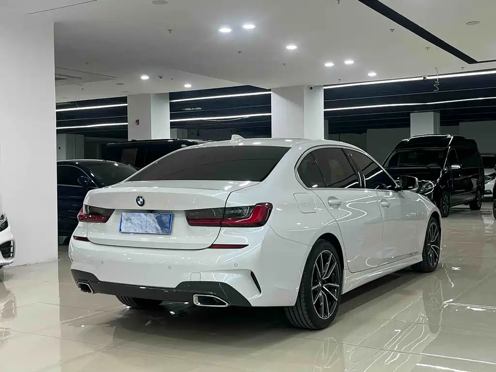 BMW 3 Series — миниатюра 3