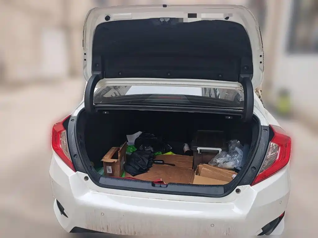 Honda Civic — миниатюра 10