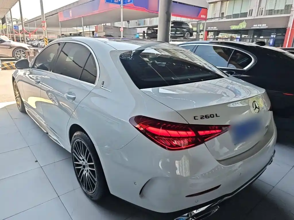 Mercedes-Benz C-Class — миниатюра 5