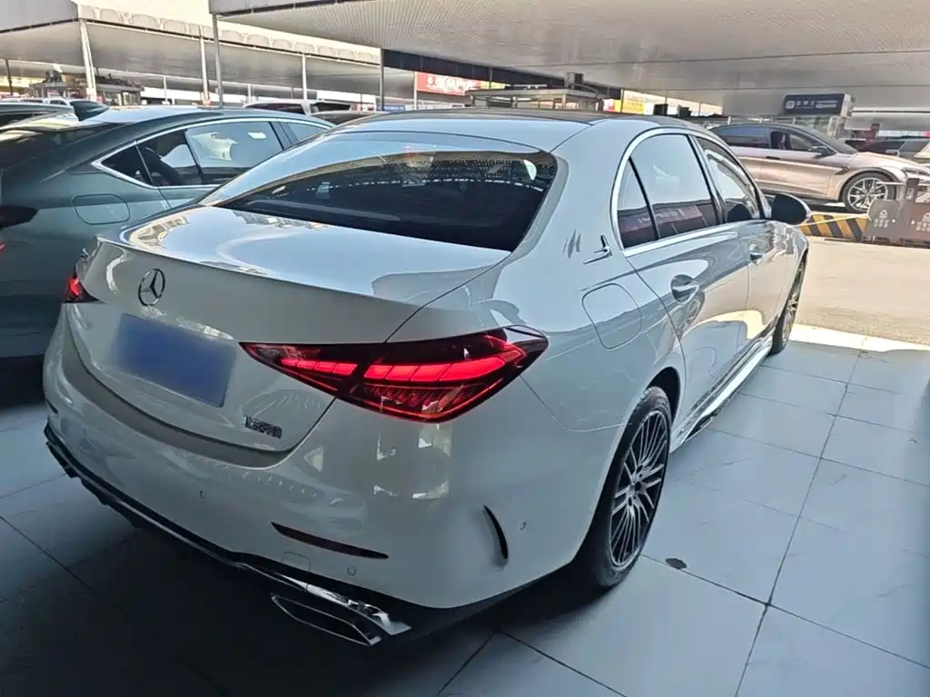 Mercedes-Benz C-Class — миниатюра 7