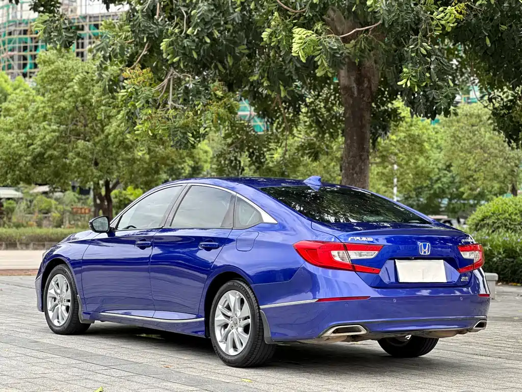 Honda Accord — миниатюра 7