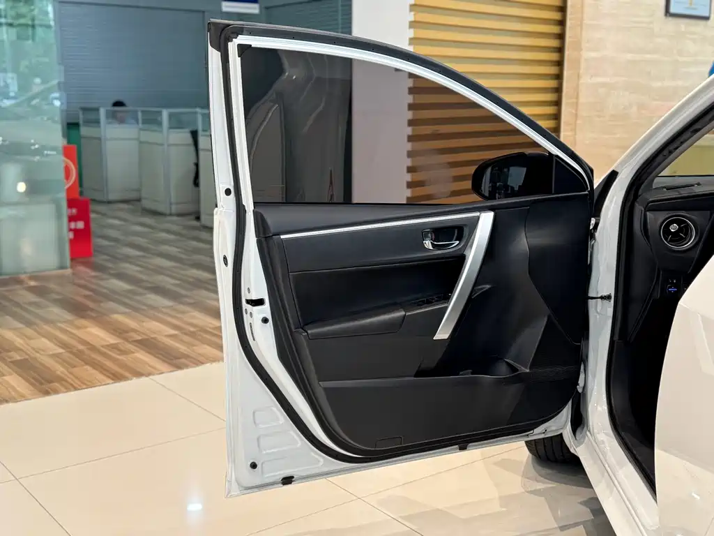 Toyota Corolla — миниатюра 7