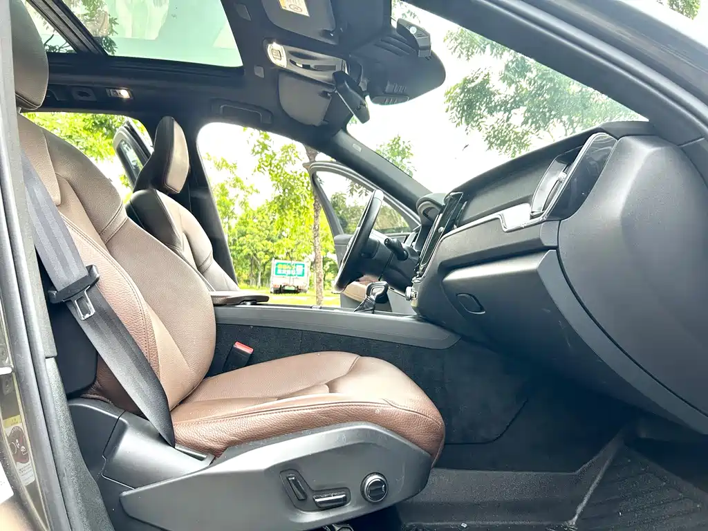 Volvo XC60 — миниатюра 13