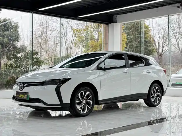 BUICK SLIGHTLY BLUE 6 2024