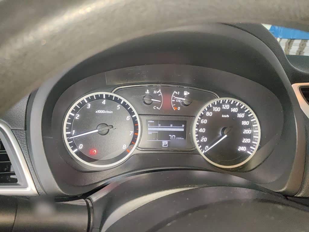 Nissan Sylphy 1.6 л 2023 г. Белый, пробег 45100 км