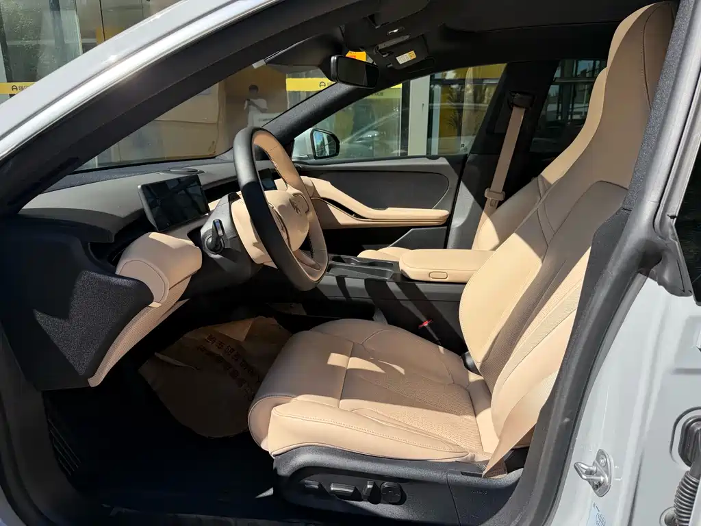 NIO ET5T — миниатюра 3