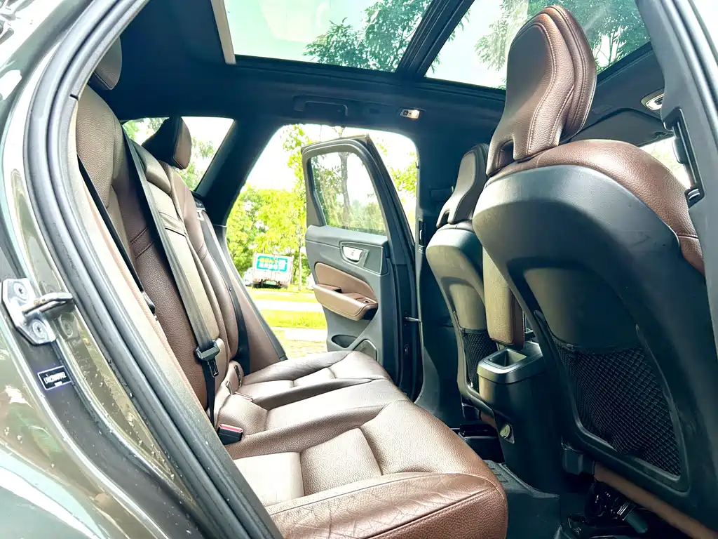 Volvo XC60 — миниатюра 12