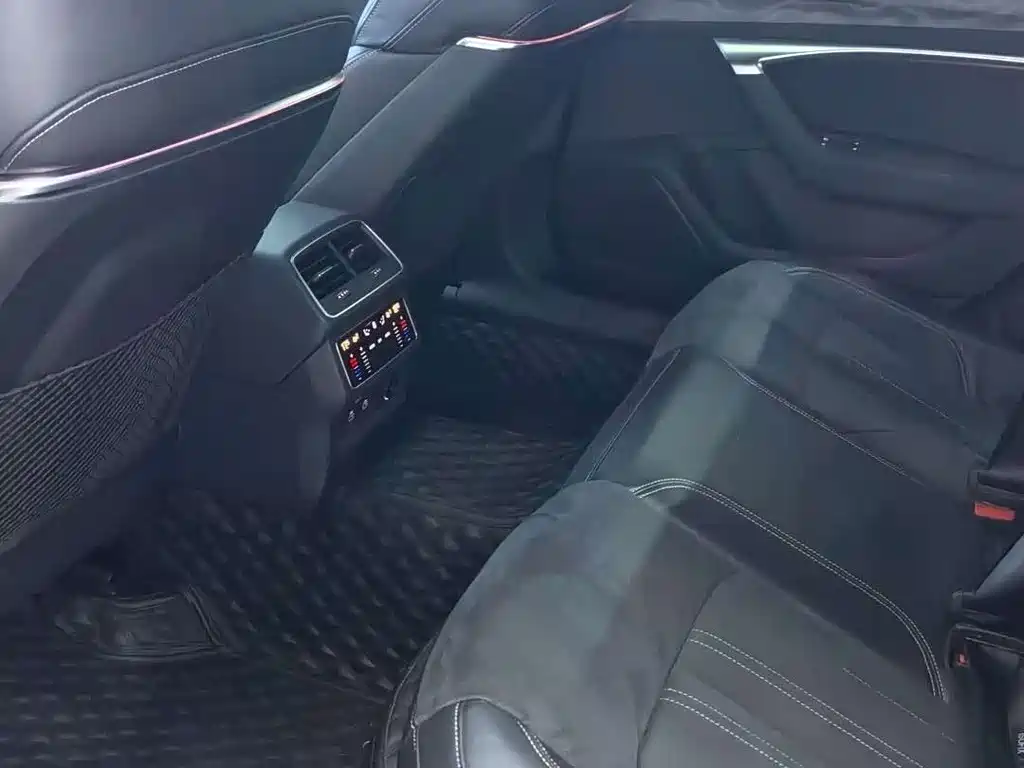 Audi A7L — миниатюра 6