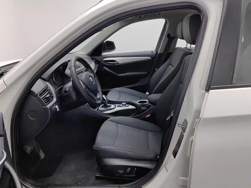 BMW X1 — миниатюра 10