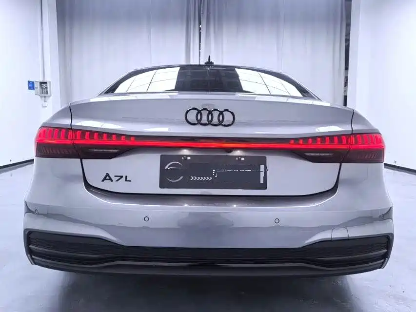 Audi A7L — миниатюра 8