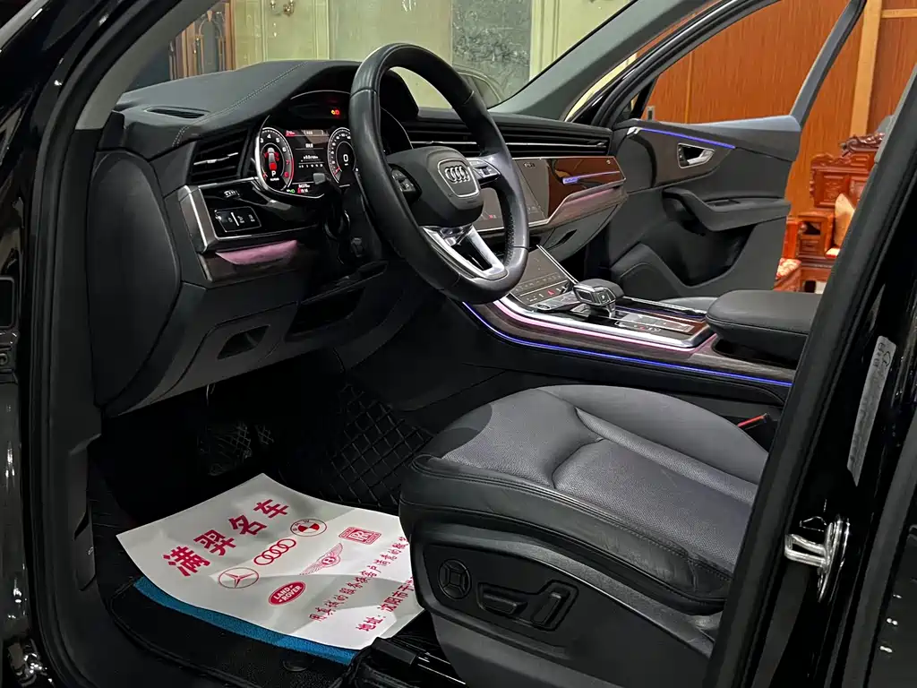 Audi Q7 — миниатюра 10
