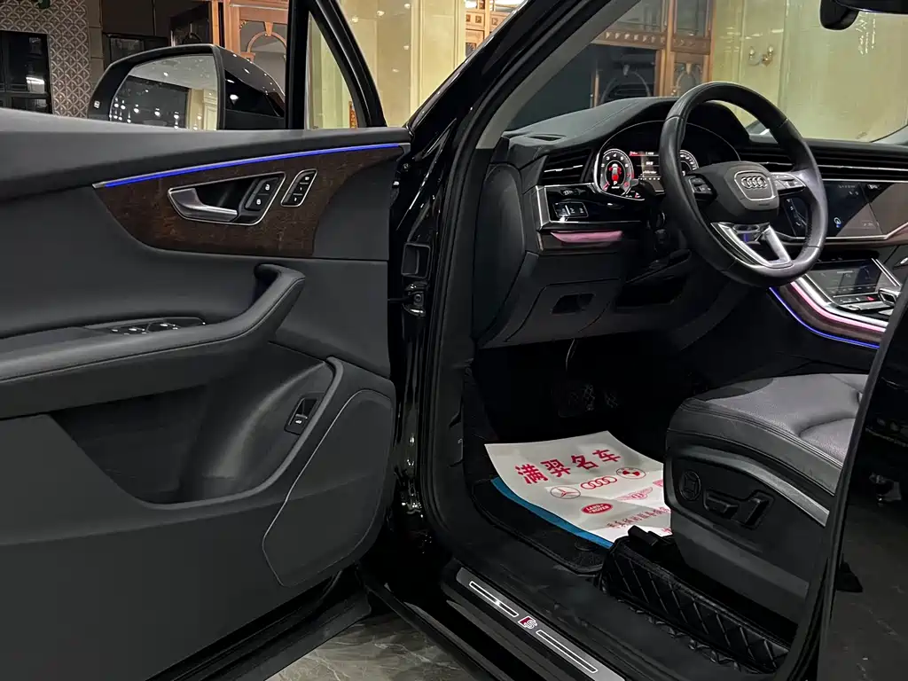 Audi Q7 — миниатюра 9