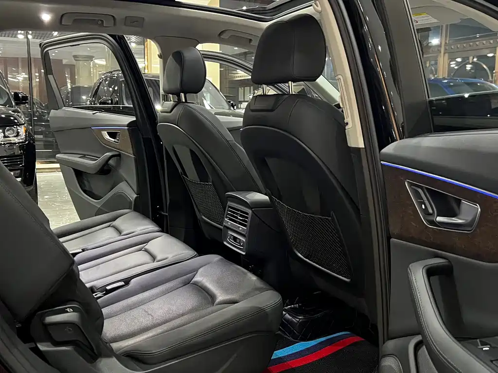 Audi Q7 — миниатюра 16